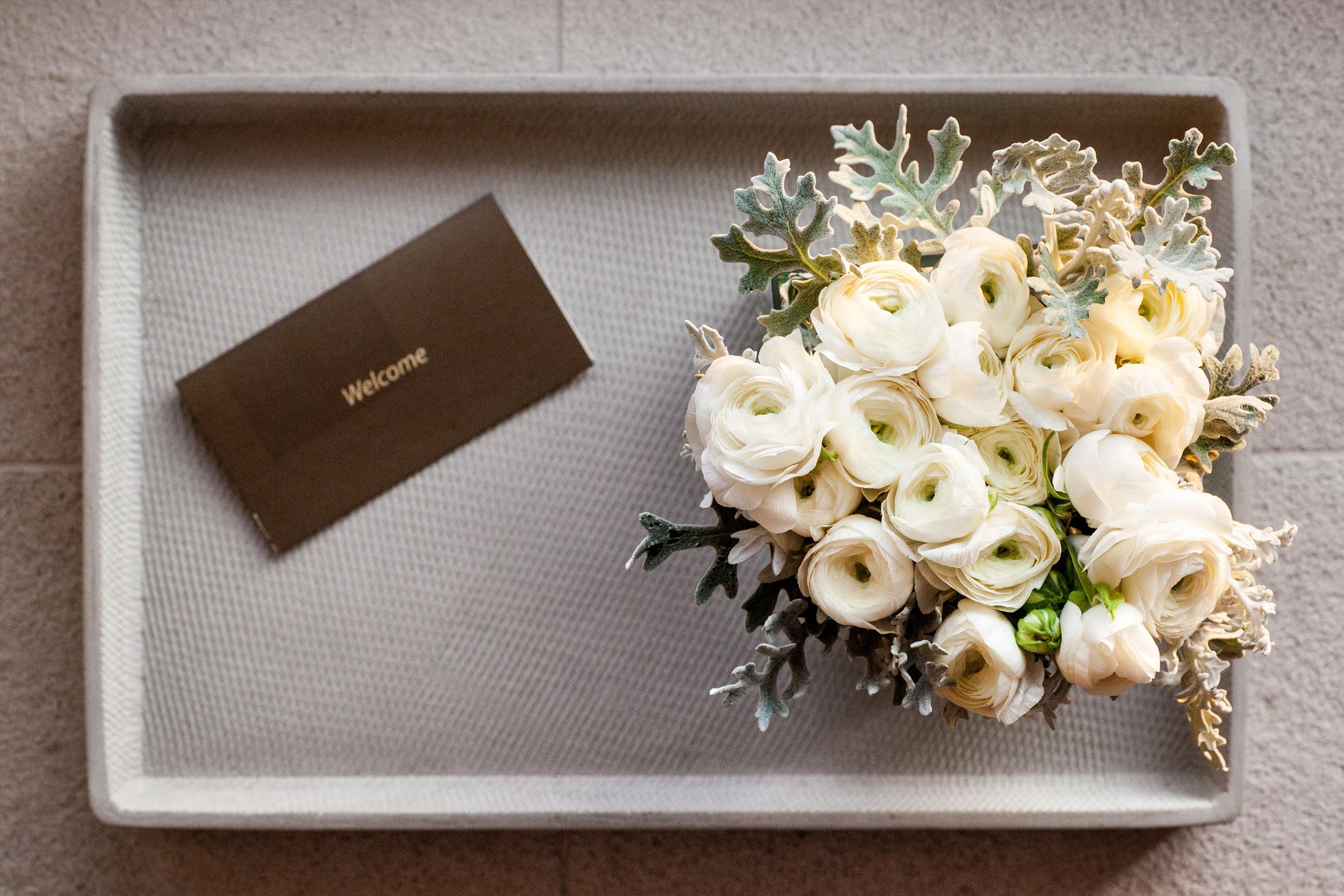 Отель Daios Luxury Living Салоники Экстерьер фото Welcome card and flowers